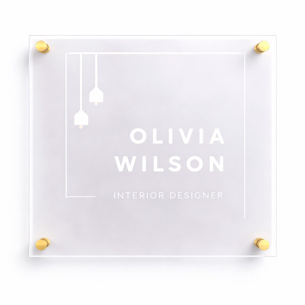 logo em quadro em acrilico transparente